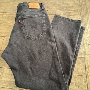 Levi's women’s Charcoal Straight Jeans